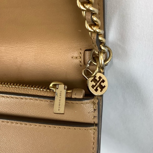 Tory Burch Quilted Leather Fleming Soft Wallet on Chain Bag - Picture 15 of 16